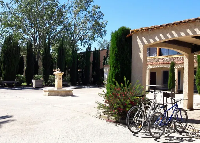 Résidence Odalys Le Village Camarguais Les Gardians